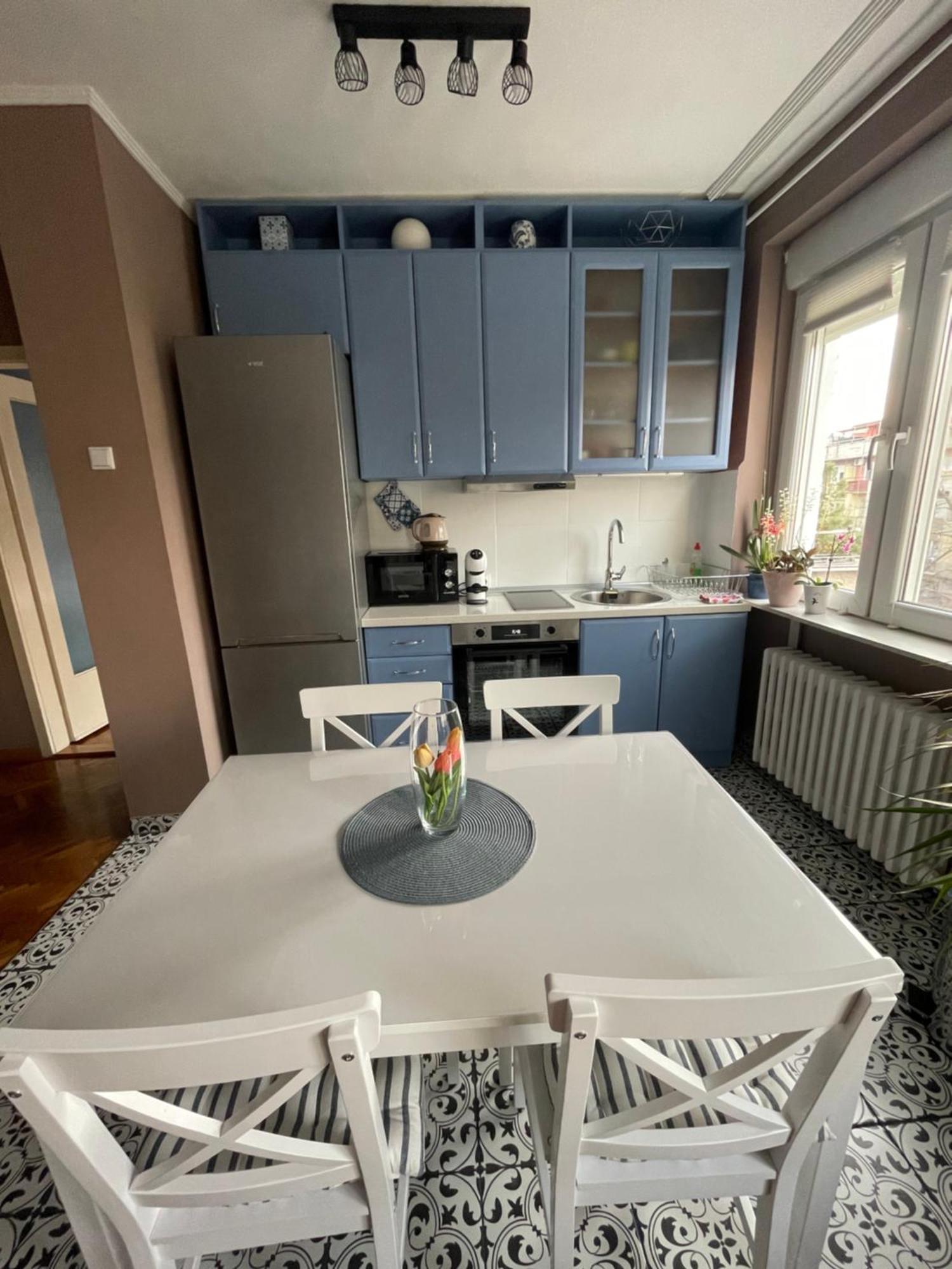 Apartman Avenia Novi Sad Esterno foto