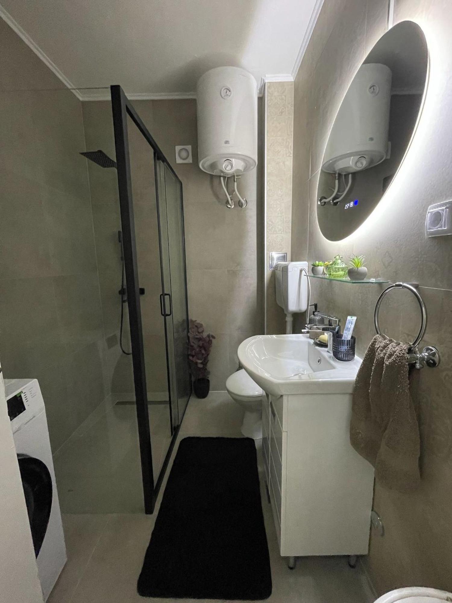 Apartman Avenia Novi Sad Esterno foto